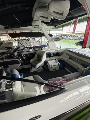 2015-malibu-wakesetter-vlx-141549-image6.webp