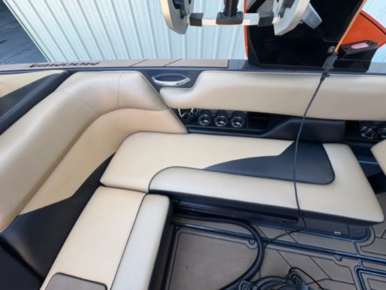 2021 MOOMBA MOJO 
