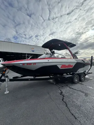 2022-malibu-wakesetter-23-lsv-141567-image0.webp