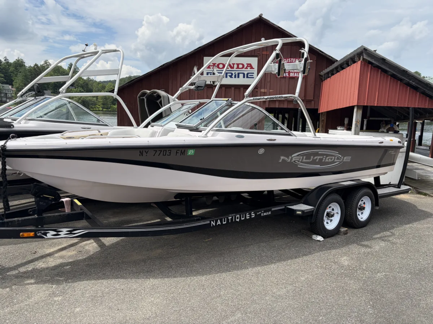 2006 Nautique 216
