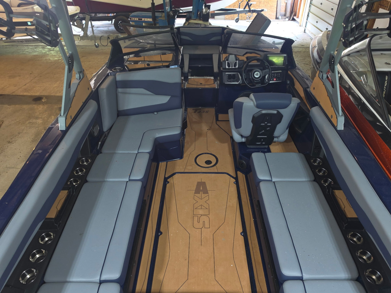 2024 Axis Wake Research T235