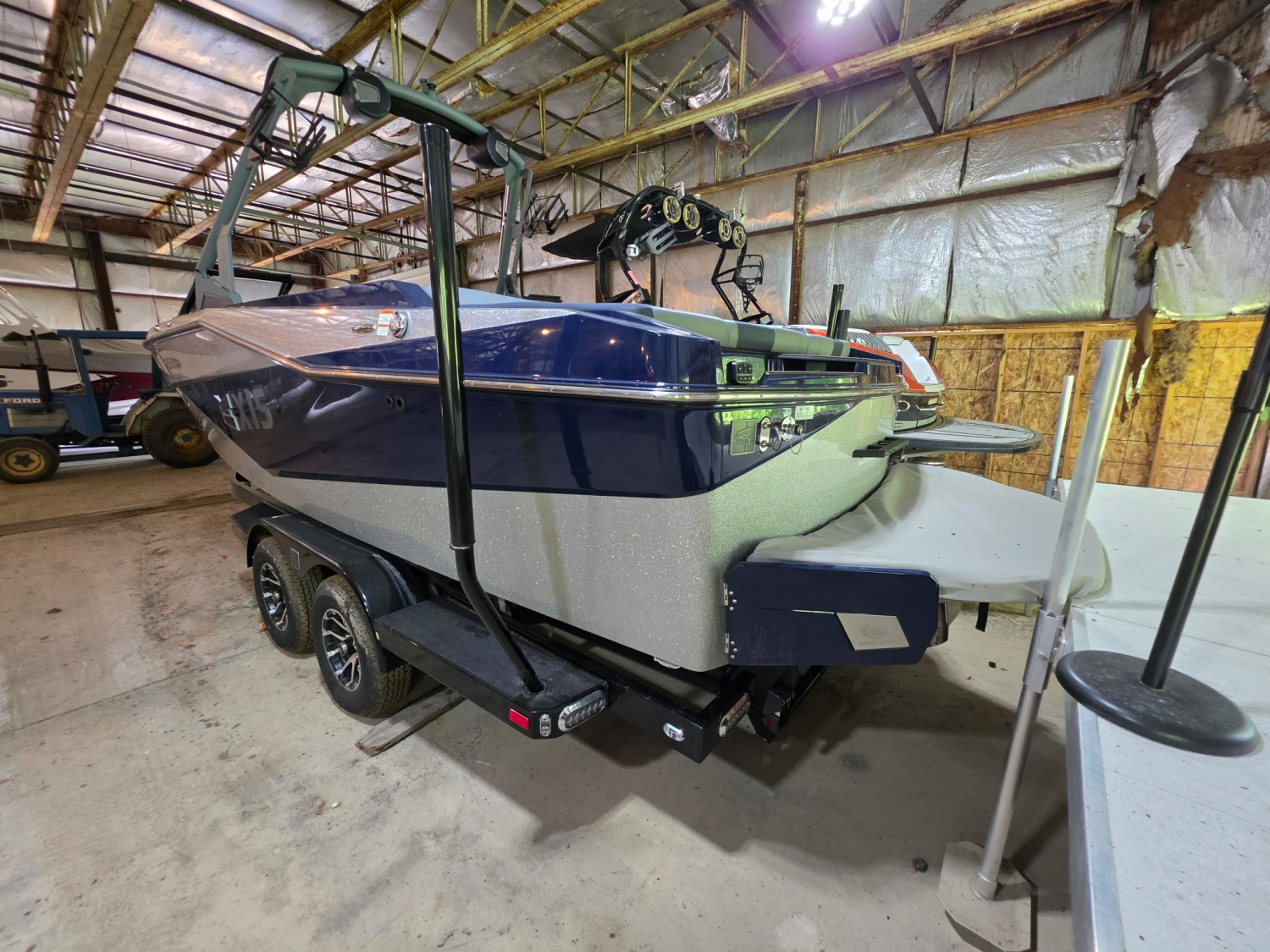 2024 Axis Wake Research T235