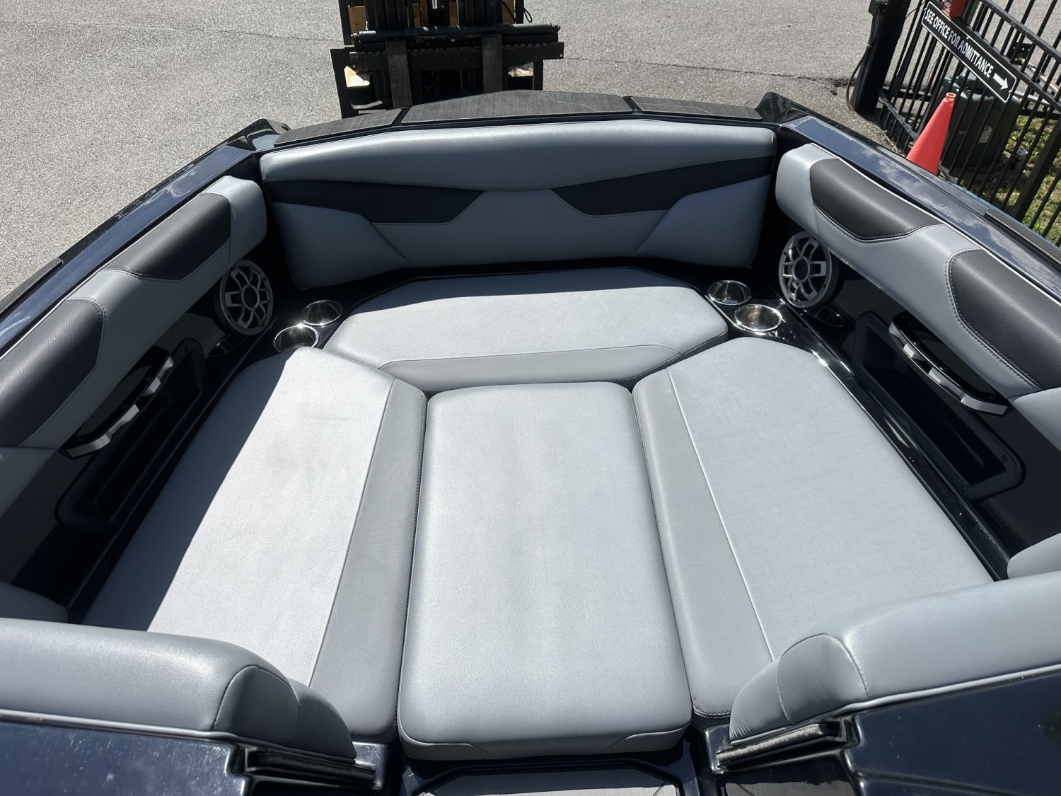 2021 AXIS A24