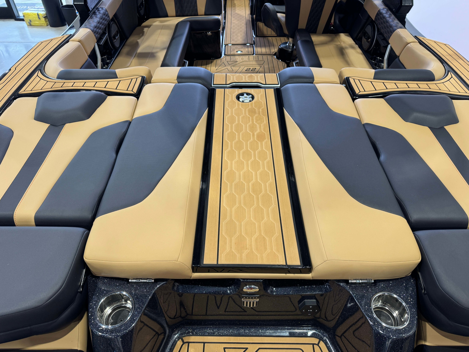 2025 MasterCraft XT22