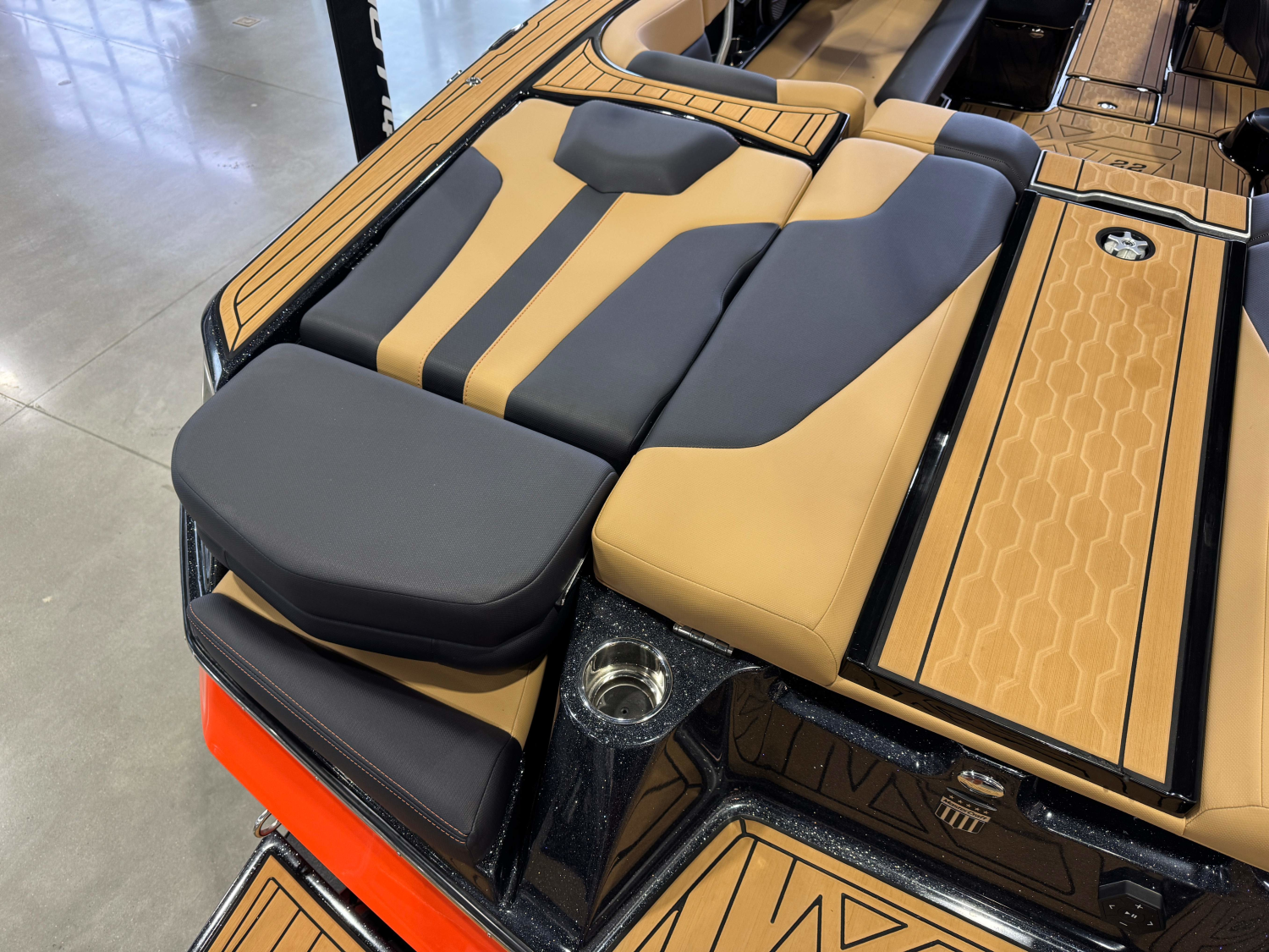 2025 MasterCraft XT22