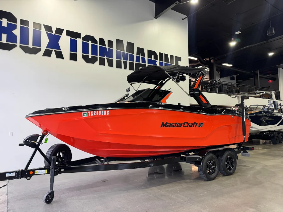 2025-mastercraft-xt22-141605-image3
