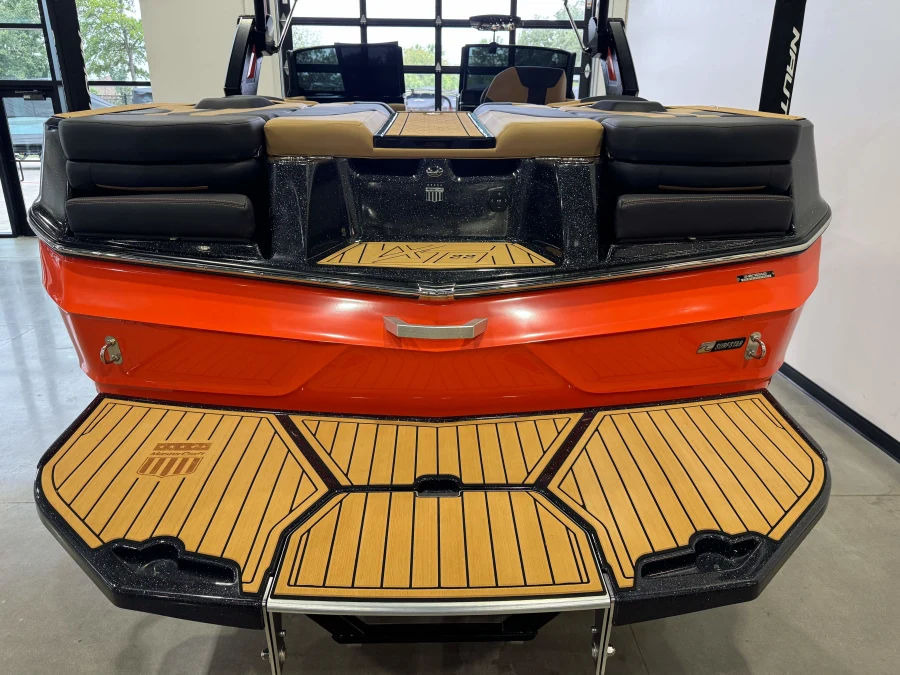 2025-mastercraft-xt22-141605-image8