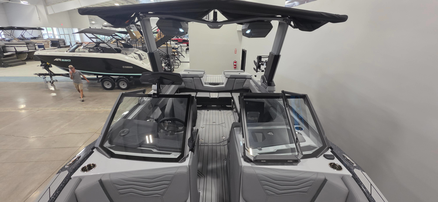 2027 Nautique G25