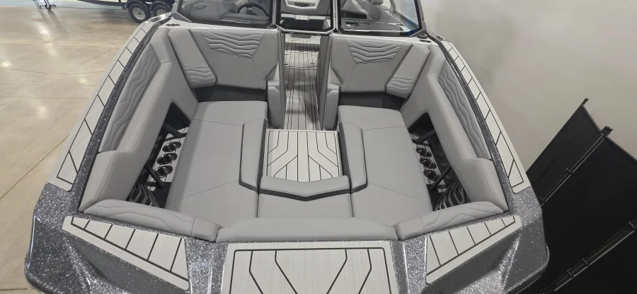 2027-nautique-g25-141606-image11