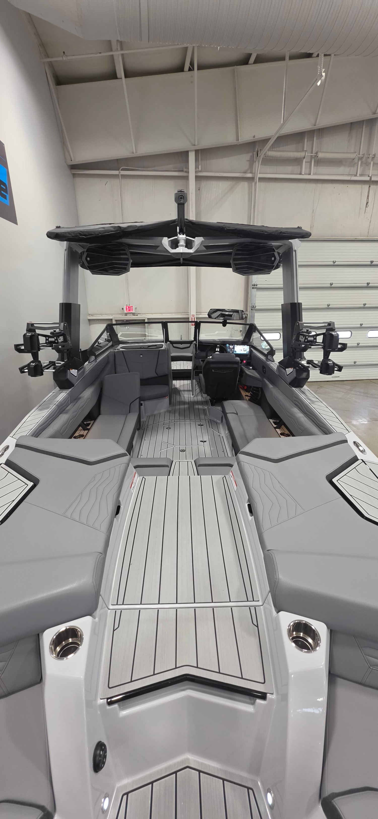 2027 Nautique G25