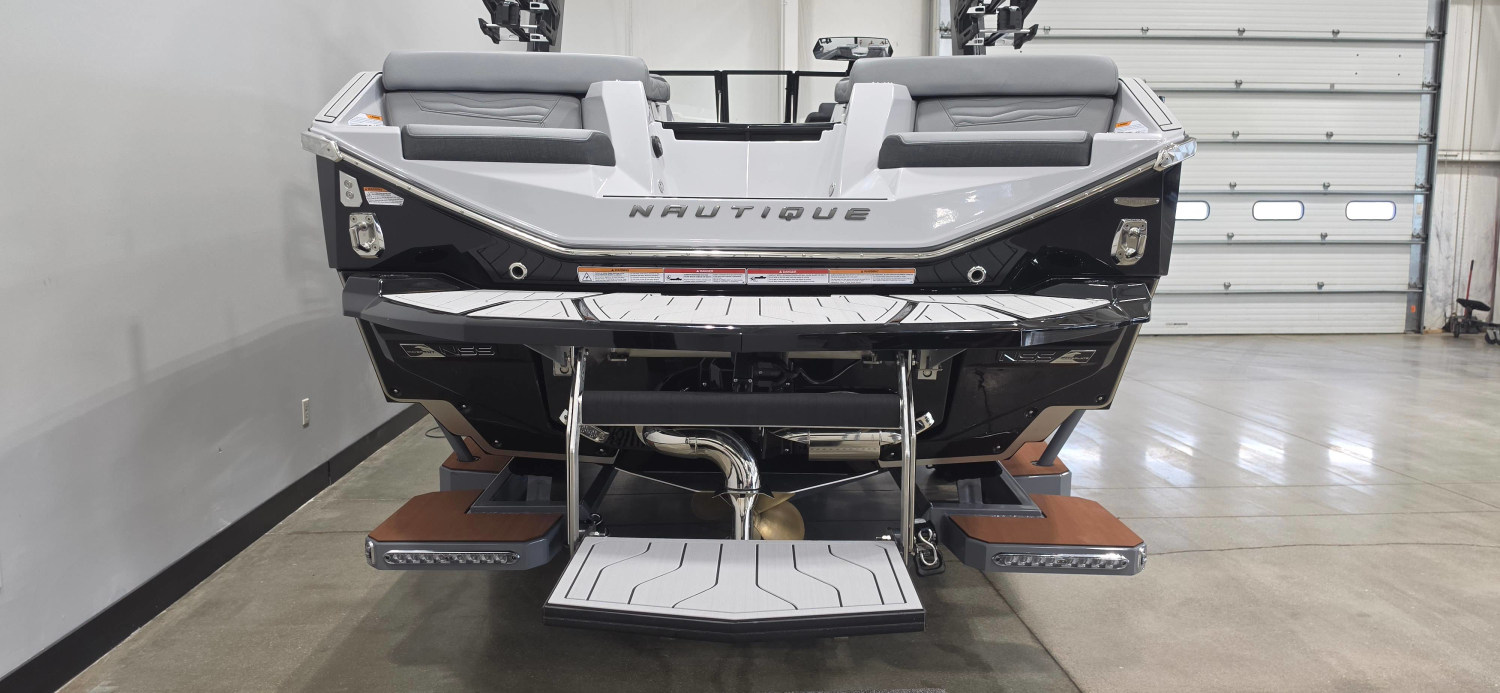 2027 Nautique G25