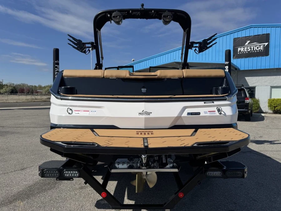 2025-mastercraft-nxt22-141610-image6