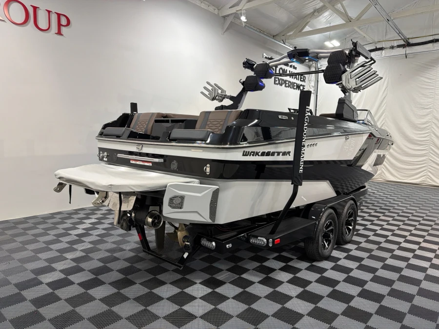 2026-malibu-wakesetter-24-mxz-141611-image3
