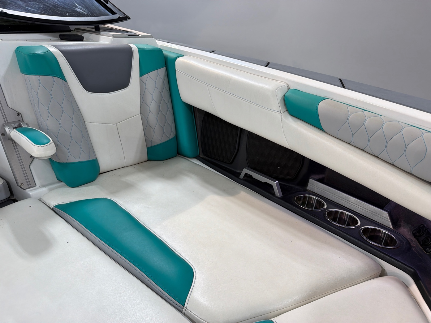 2021 Malibu M240