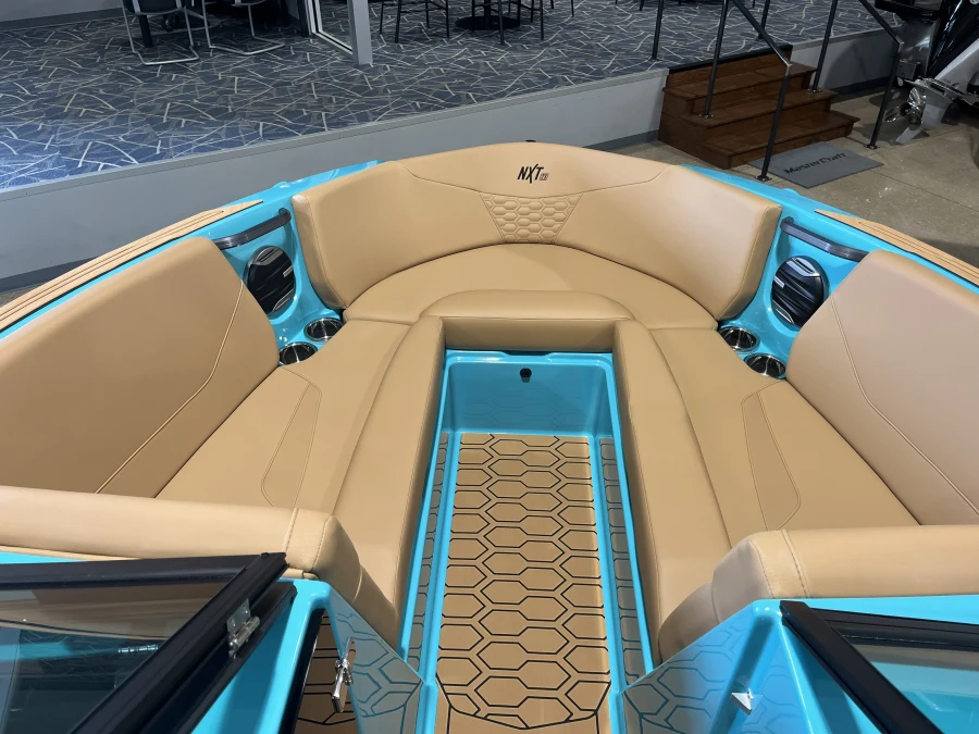 2027-mastercraft-nxt23-141621-image10