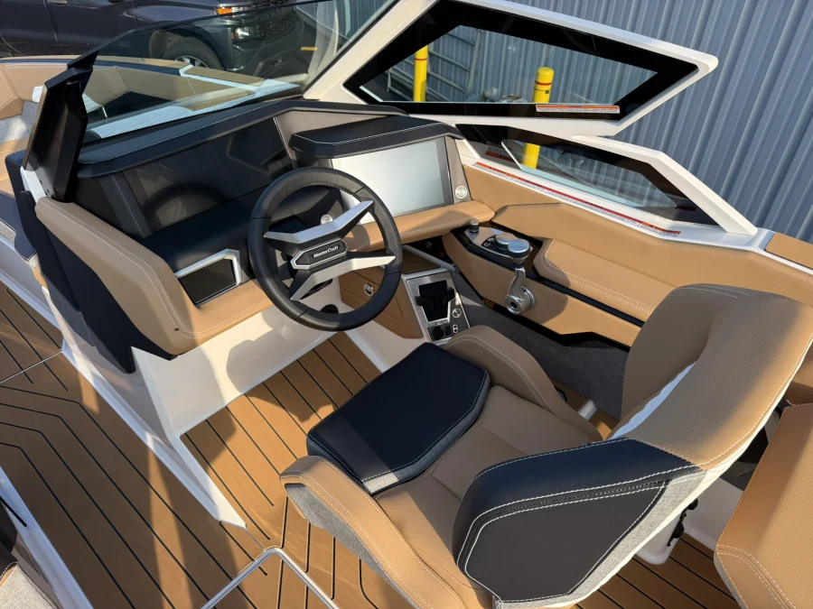 2027-mastercraft-x24-141622-image11