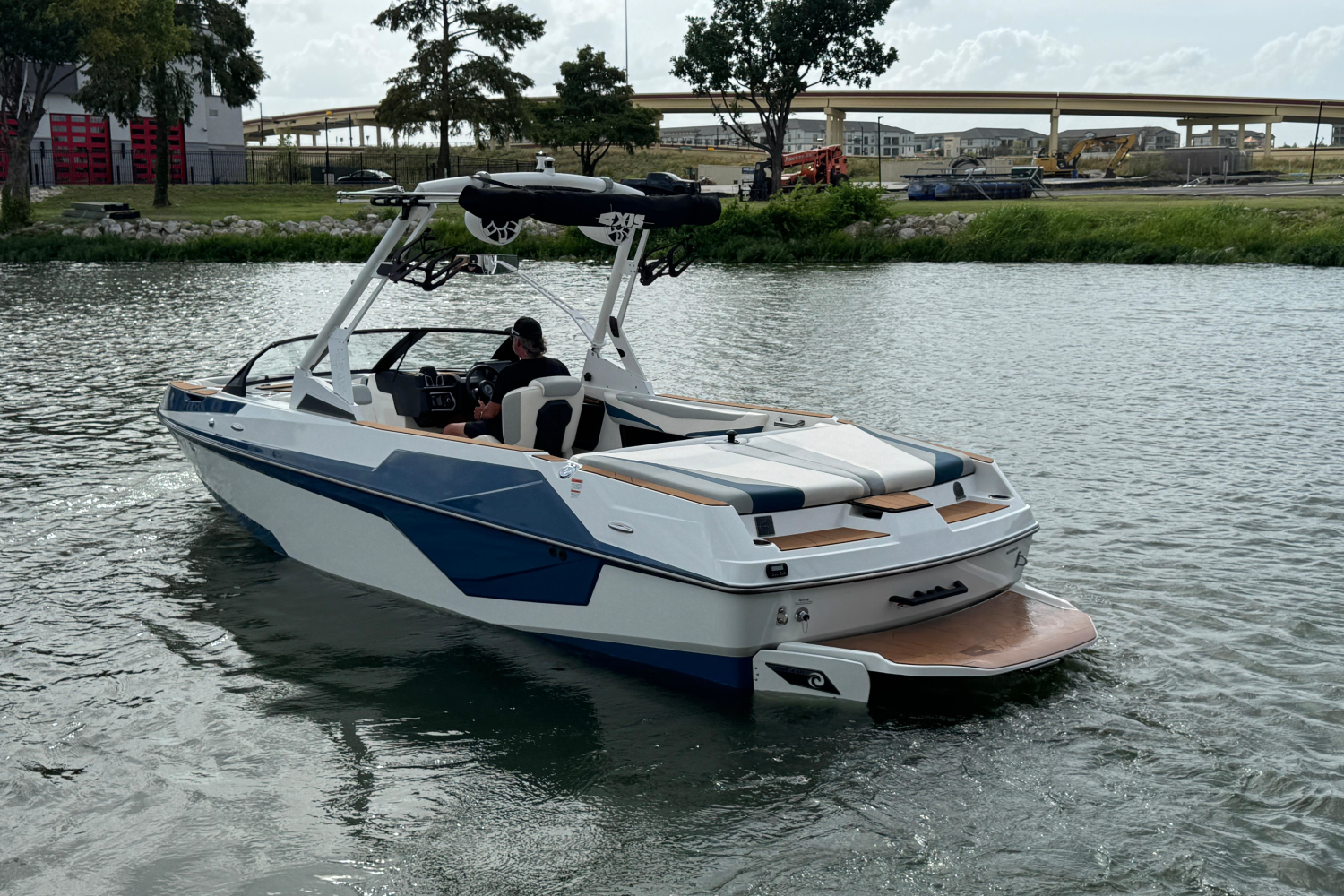 2022 Axis T23