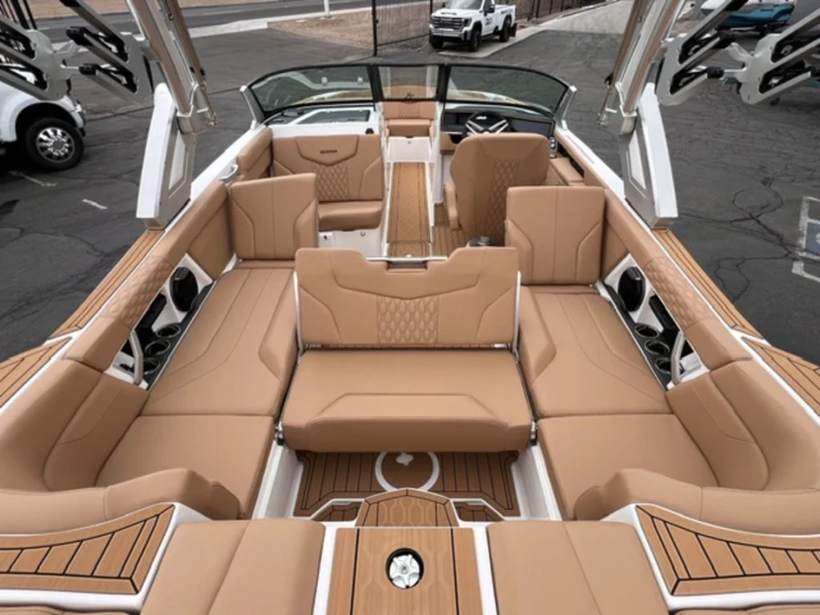 2027-mastercraft-xt24-141627-image11