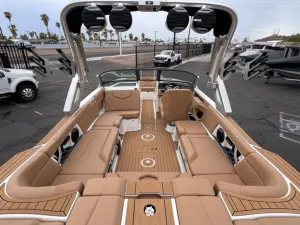 2027-mastercraft-xt24-141627-image12