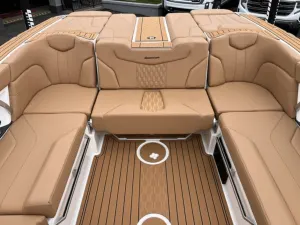 2027-mastercraft-xt24-141627-image16