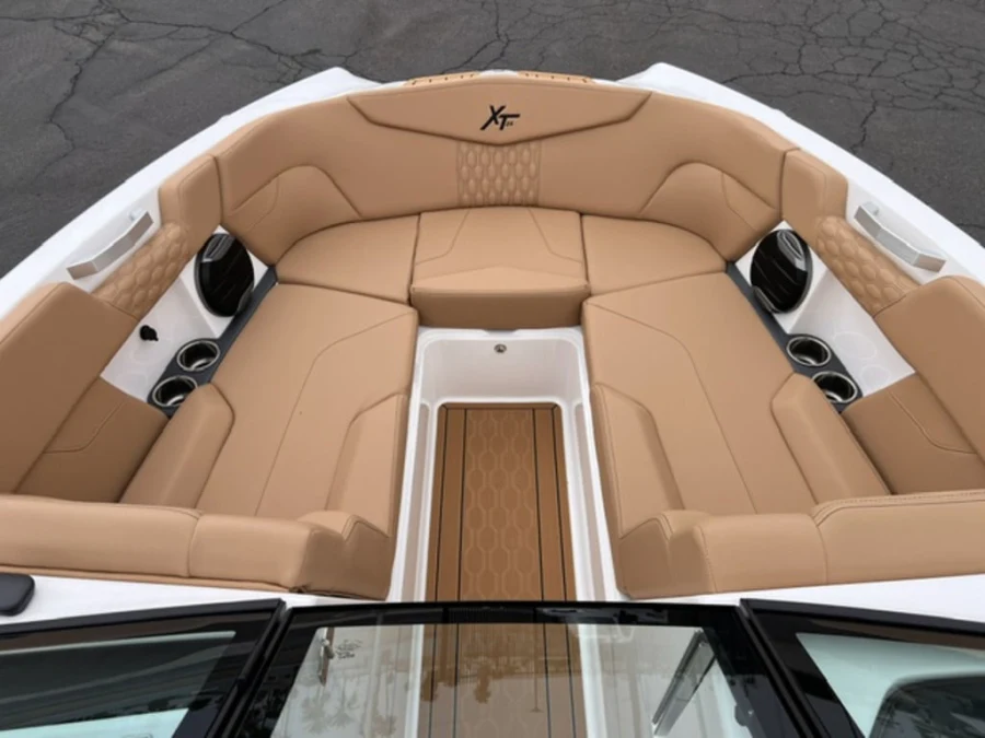 2027-mastercraft-xt24-141627-image18
