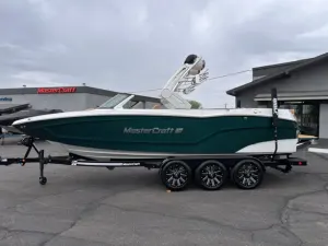 2027-mastercraft-xt24-141627-image1