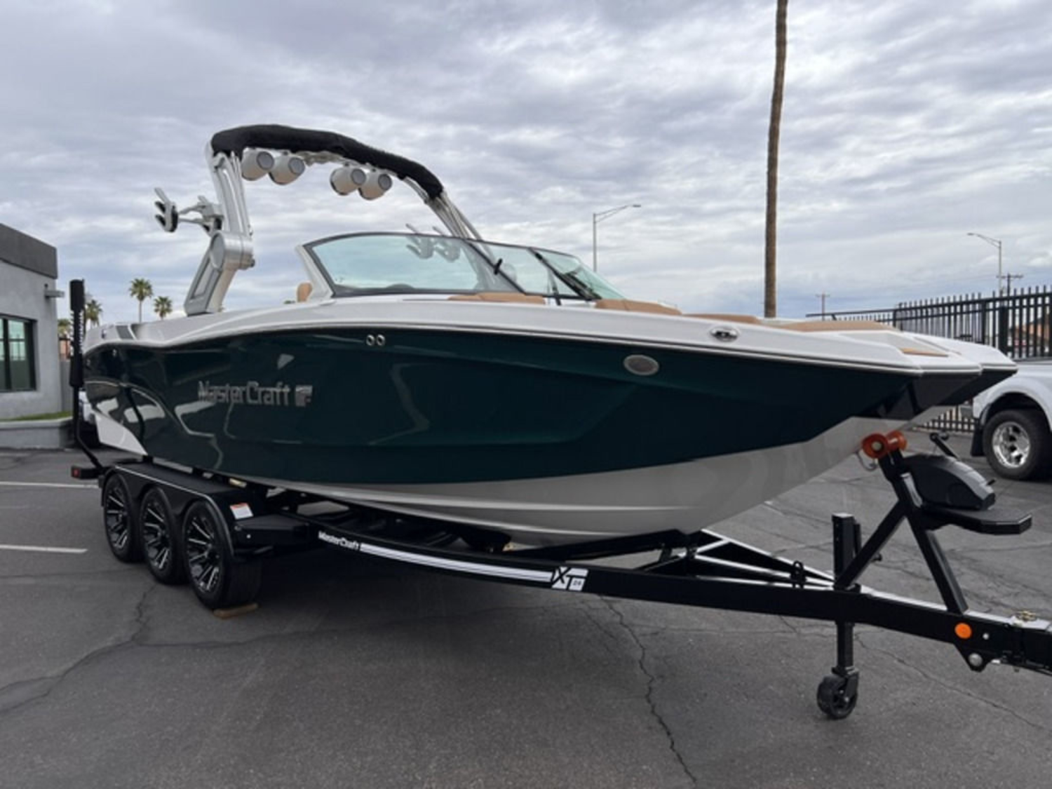2027 Mastercraft XT24