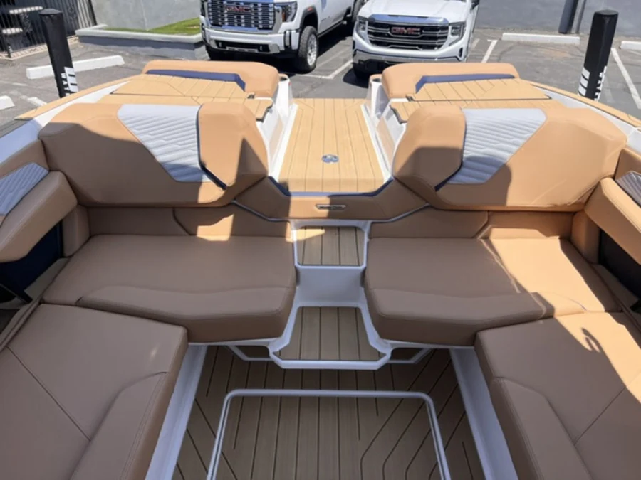 2027-mastercraft-x23-141629-image18