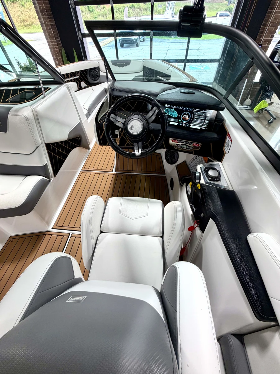 2019-nautique-gs24-141635-image11