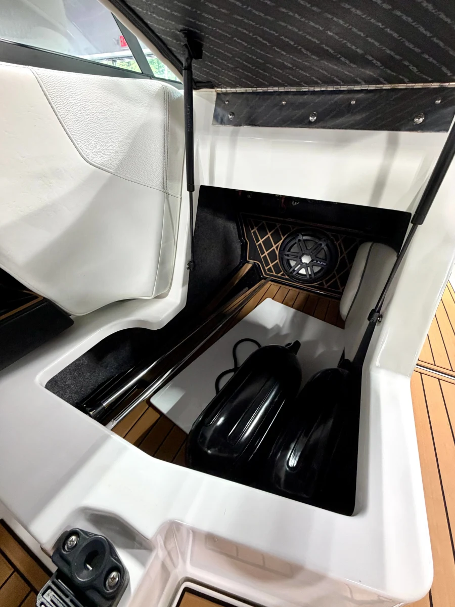 2019-nautique-gs24-141635-image13