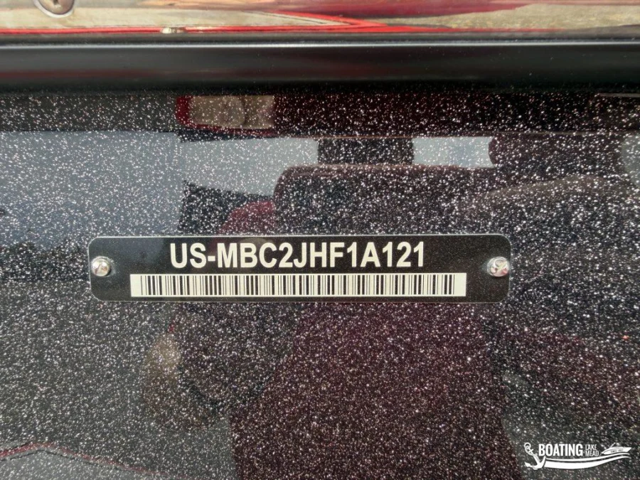 2021-mastercraft-xt22-141636-image21