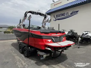 2021-mastercraft-xt22-141636-image2