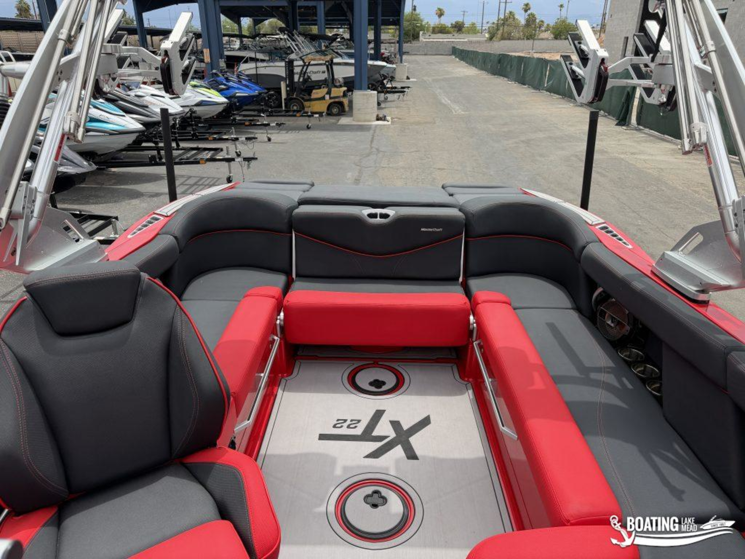 2021 MasterCraft XT22