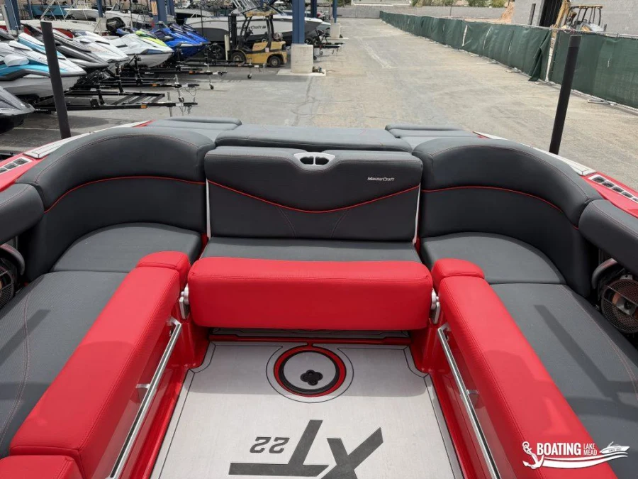 2021-mastercraft-xt22-141636-image9