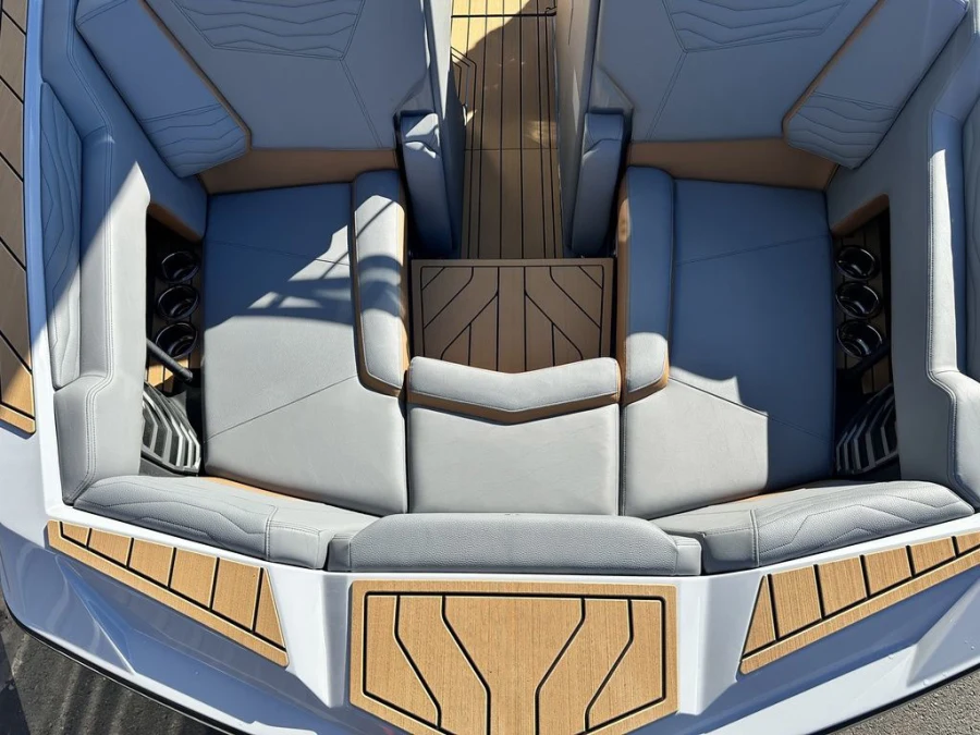 2027-nautique-g21-143716-image11