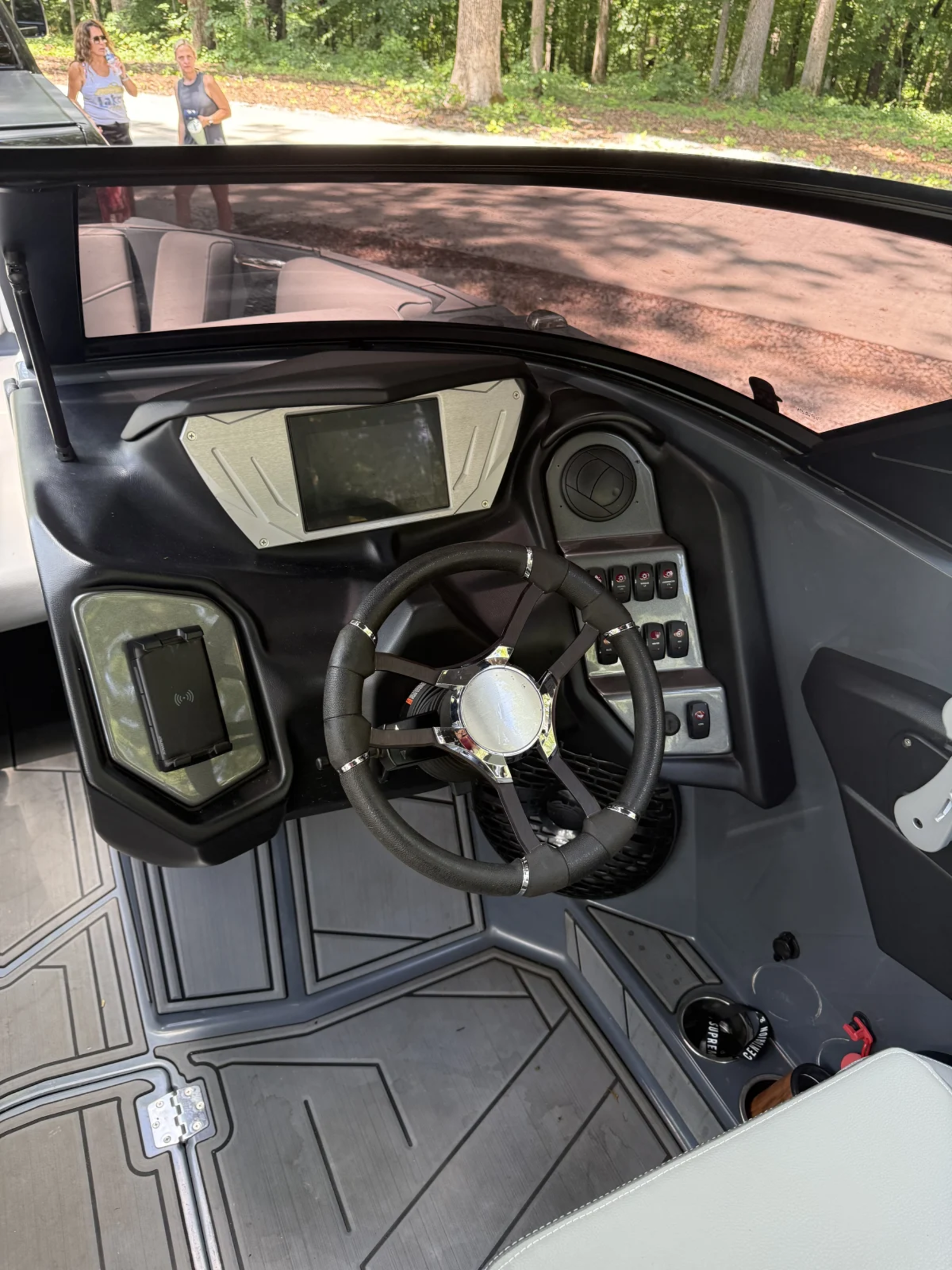 2022 Supreme ZS252