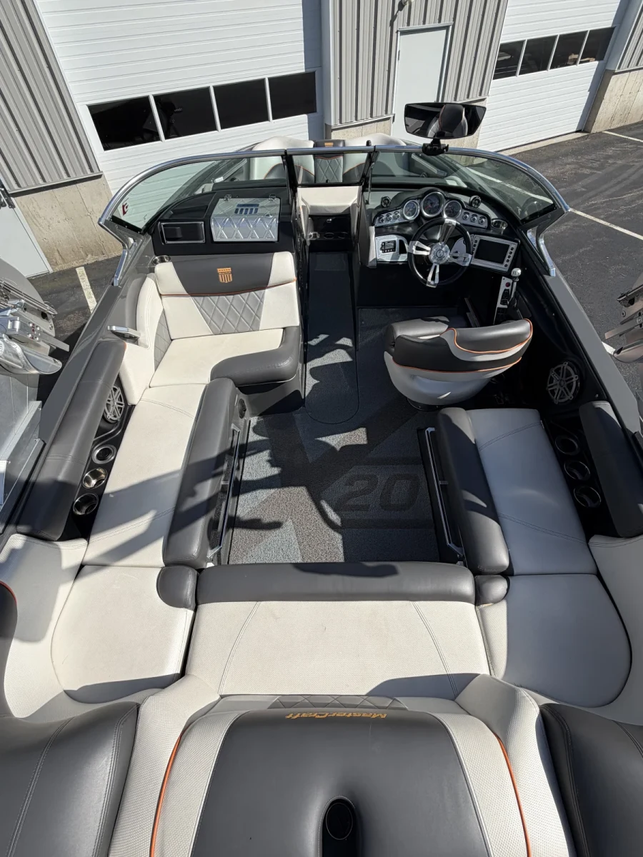 2015-mastercraft-x20-140231-image10.webp