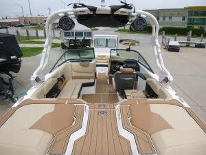 2019-nautique-gs20-140240-image4.webp