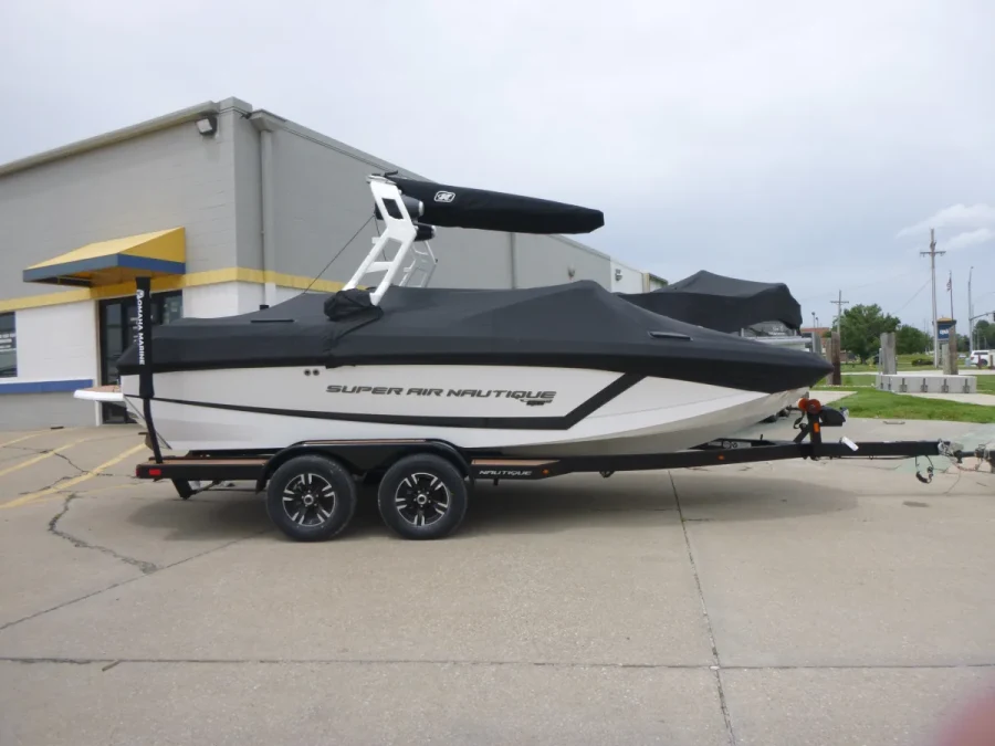2019-nautique-gs20-140240-image9.webp