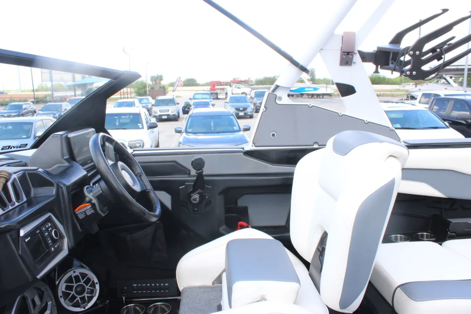 2023 Axis T235