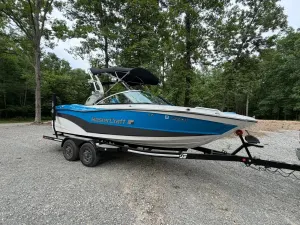 2018-mastercraft-xt21-140258-image0.webp