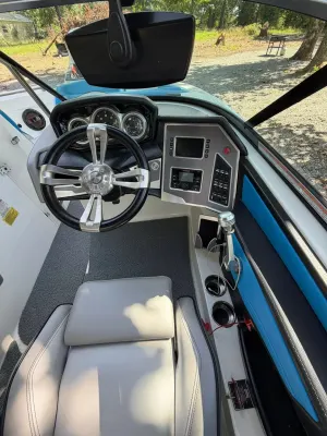 2018-mastercraft-xt21-140258-image4.webp