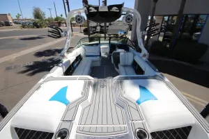 2019-nautique-gs22-140267-image4.webp