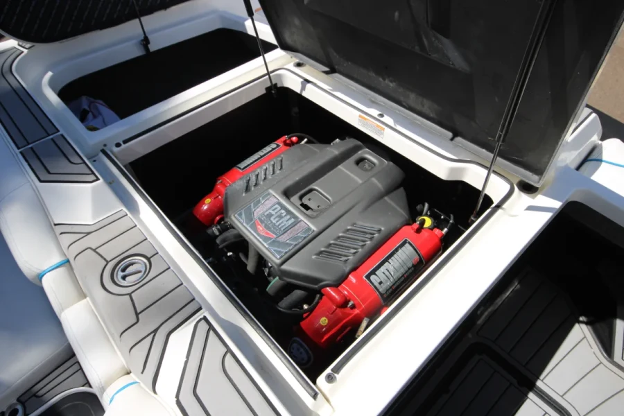 2019-nautique-gs22-140267-image9.webp