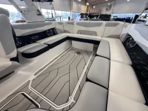 2020-malibu-wakesetter-23-lsv-140269-image7.webp