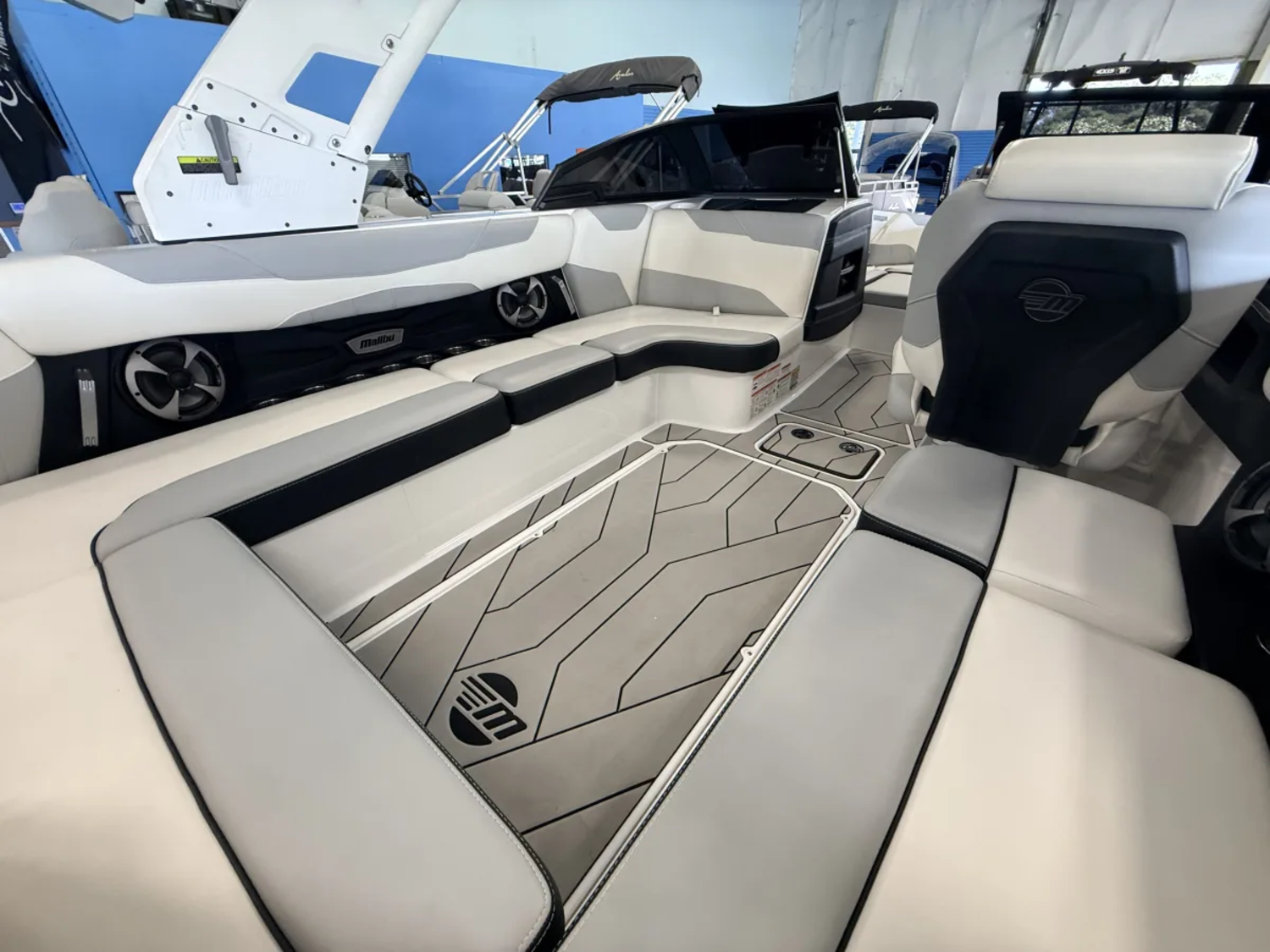 2020 Malibu Wakesetter 23LSV