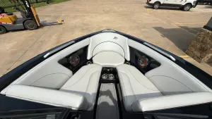 2018-mastercraft-xt23-140276-image10