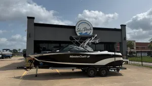 2018-mastercraft-xt23-140276-image2