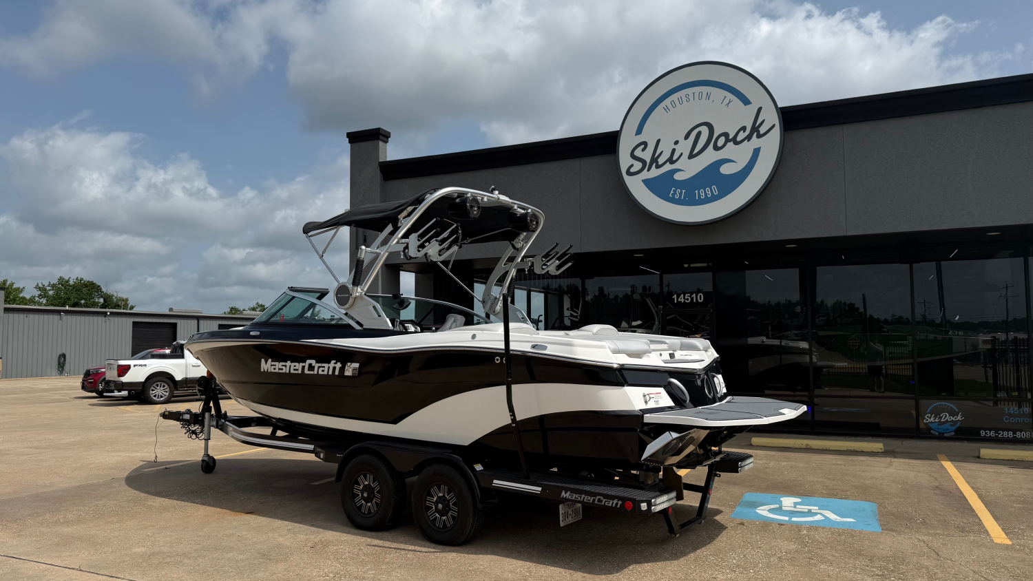 2018 MasterCraft XT23