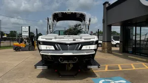 2018-mastercraft-xt23-140276-image4